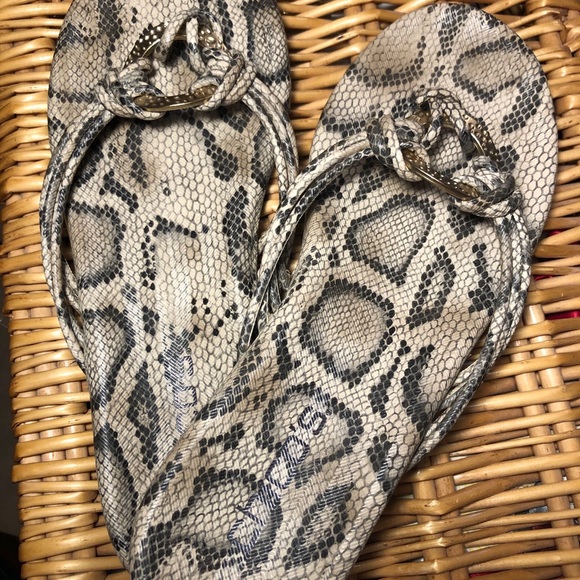 size 8 M CHICOS Ladies Embellished Sandals Cute! - Picture 2 of 8